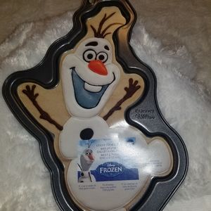 Wilton Disney Olaf giant cookie pan.